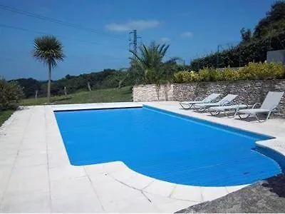 Architect's House With Heated Pool Holiday home *